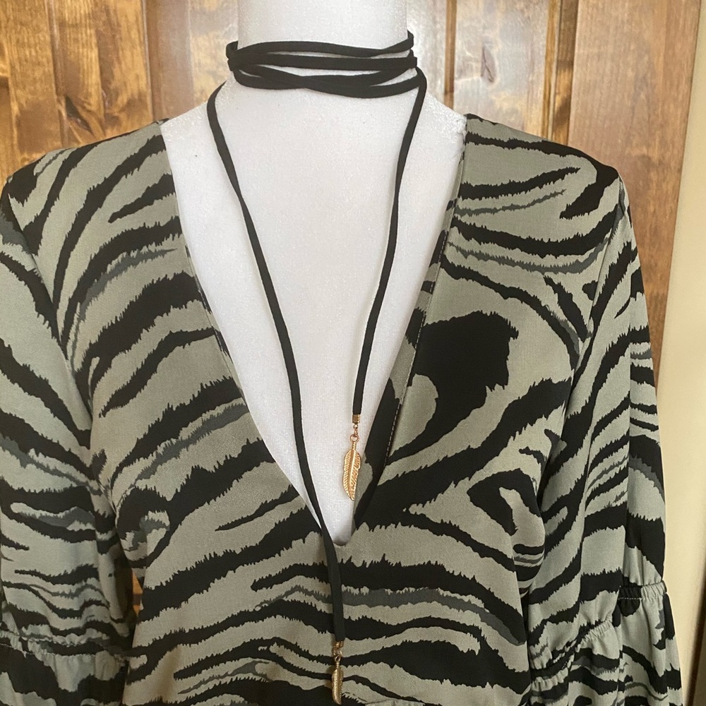 NWOT animal print long sleeve ruffle dress - Picture 5 of 11